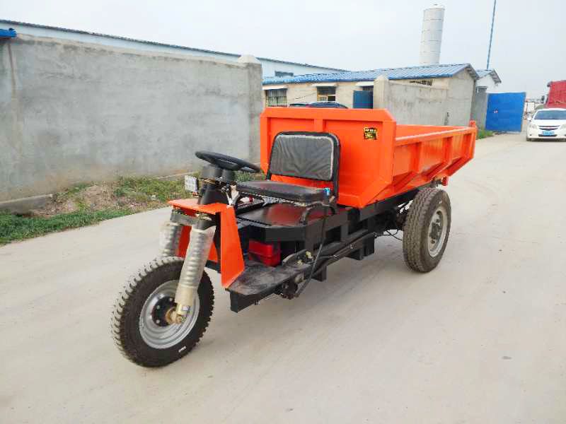 山東礦用電動(dòng)運(yùn)輸車(chē)