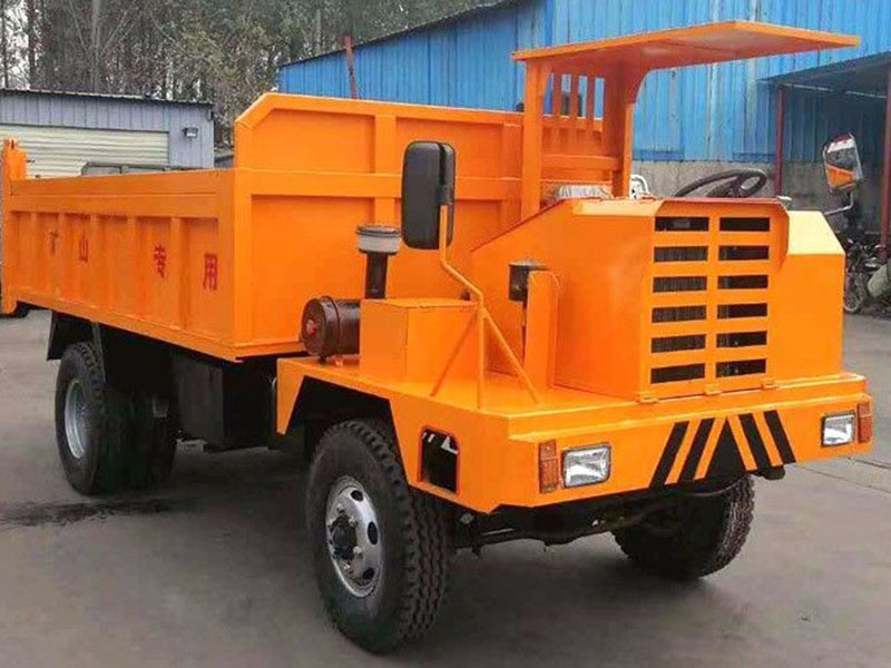 礦用運(yùn)輸車(chē)12噸