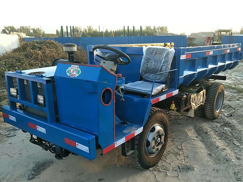 超低礦用運輸車