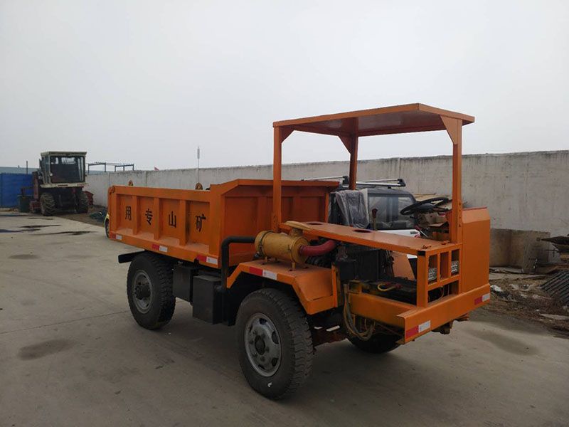 礦用運(yùn)輸車