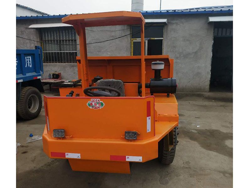 超低礦用運(yùn)輸車