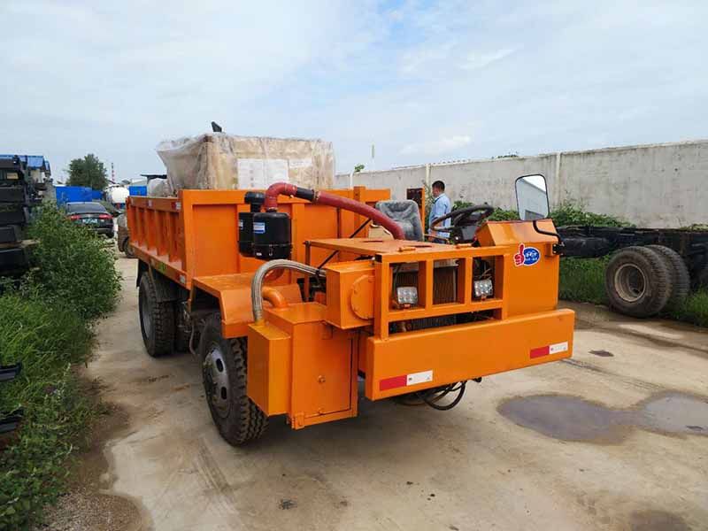 礦用運(yùn)輸車