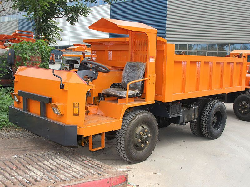 CSQ-8T礦用運(yùn)輸車