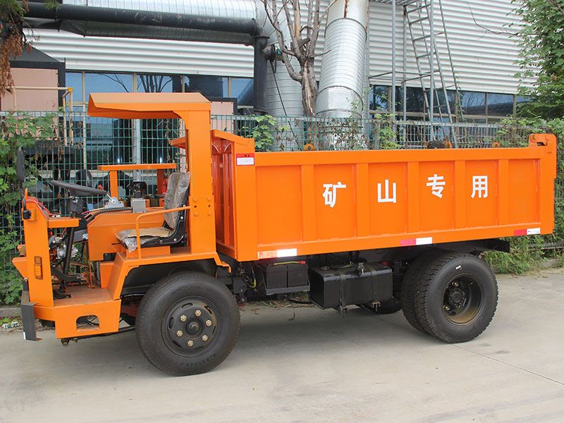 UQ-5T礦用運(yùn)輸車